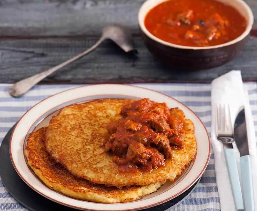 Ile kalorii ma placek po węgiersku? Zaskakujące fakty o kaloriach