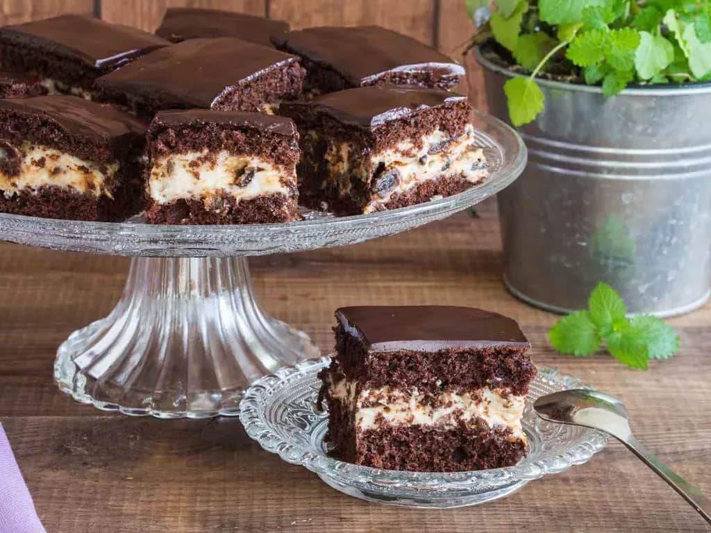 Jaka śmietana do polewy czekoladowej, aby uniknąć rozczarowania?