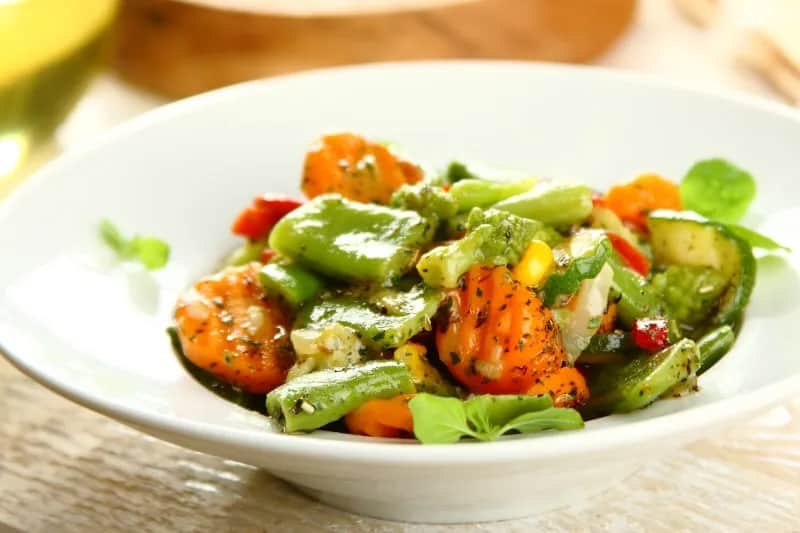 Najlepsze sosy do warzyw na patelni, które podkręcą smak dań Najlepsze sosy do warzyw na patelni, które podkręcą smak dań