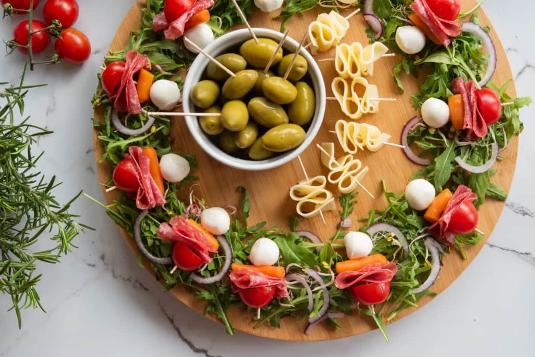 Gdzie kupić przekąski na imprezę? Sprawdź najlepsze opcje online